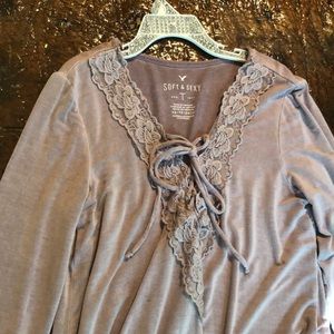 Super cute shirt from American eagle